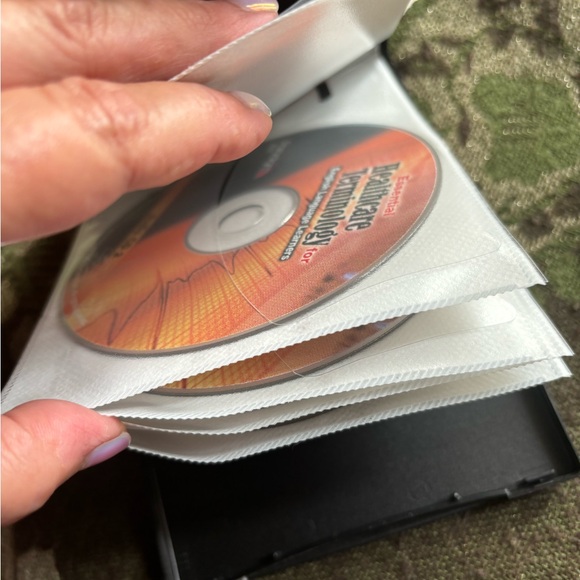 Audio CDs Essential Healthcare Terminology for English language learners - Picture 4 of 4